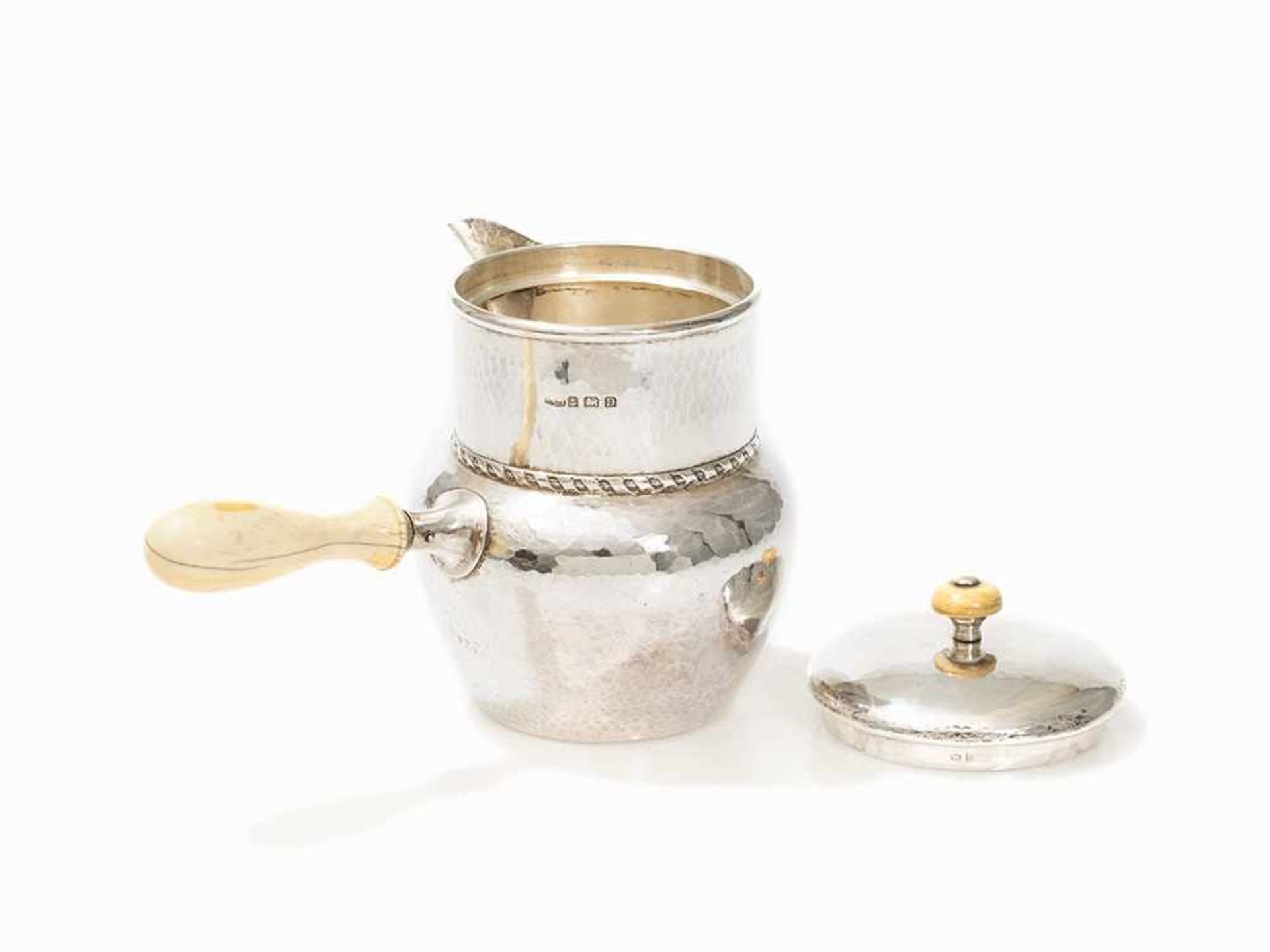 Albert E. Jones, 4-Piece Coffee and Tea Service, 1924/28 Cast, hammered and chased sterling - Bild 2 aus 19