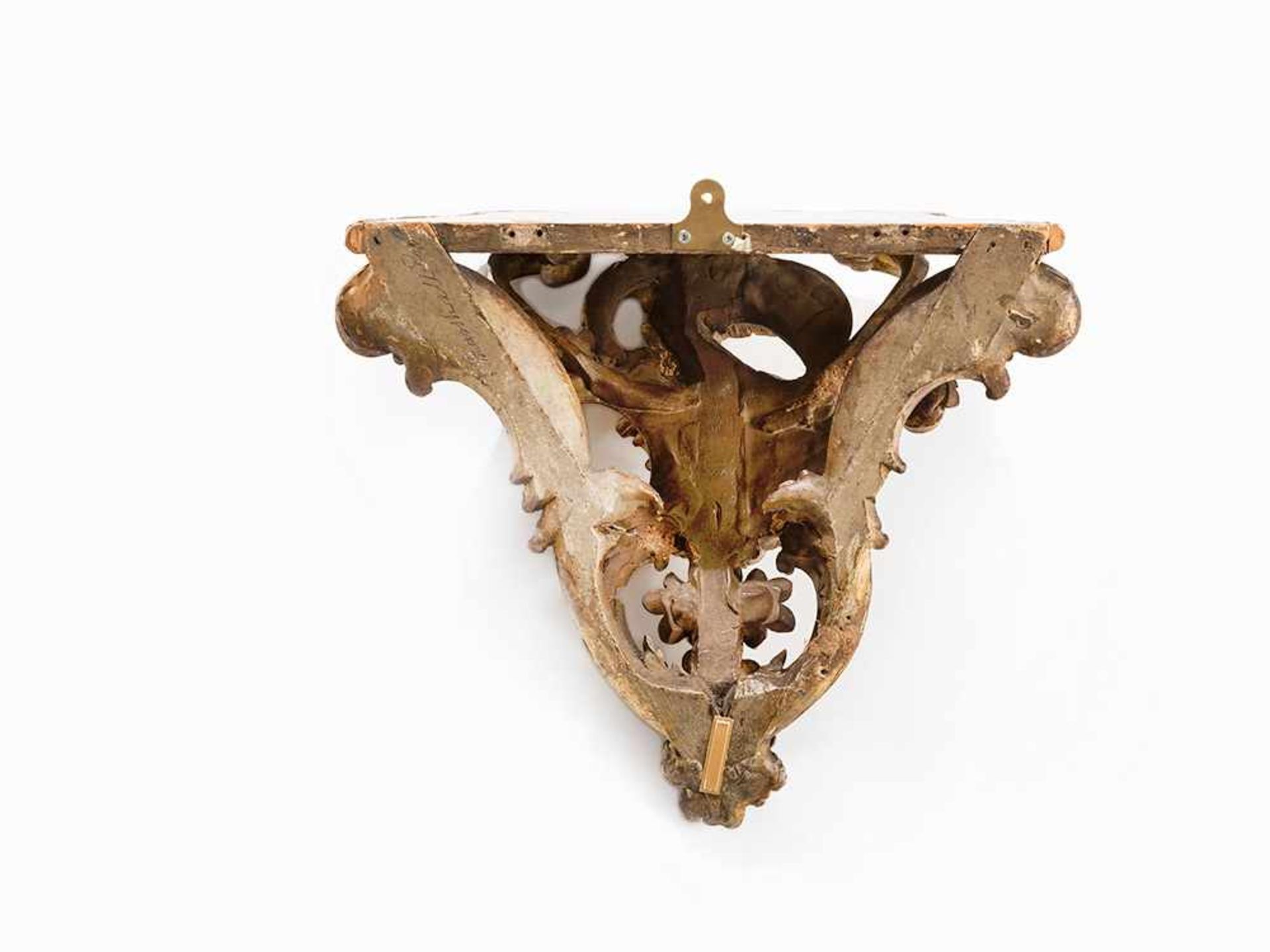 Louis XV Console d’Applique with Scrollwork, France, 18th C. Wood, carved, stuccoed and gilded - Bild 6 aus 8