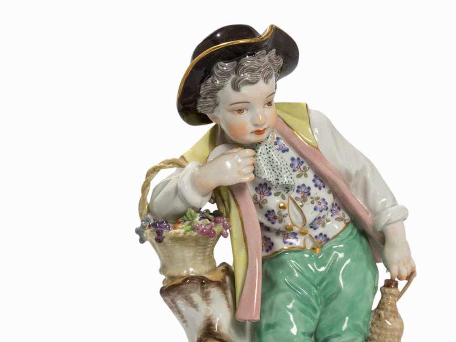 Meissen, Vintner Girl and Vintner Boy, 1960 Porcelain, polychrome painted, parcel-gilt Porcelain - Bild 2 aus 6