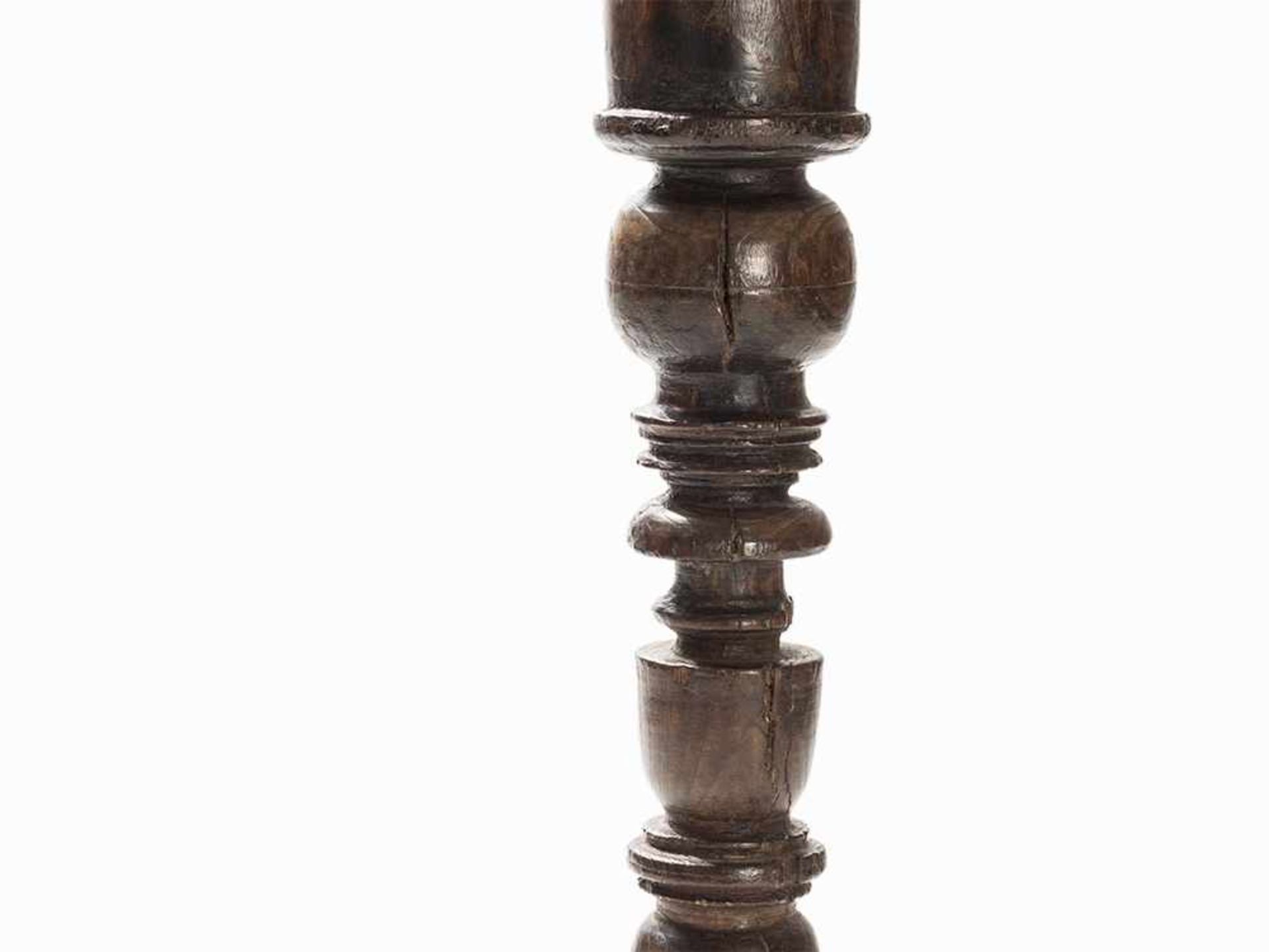 Stand Lamp, Turned Softwood, Spain, 17th Century Softwood, carved and turned, iron Spain, 17th - Bild 5 aus 9