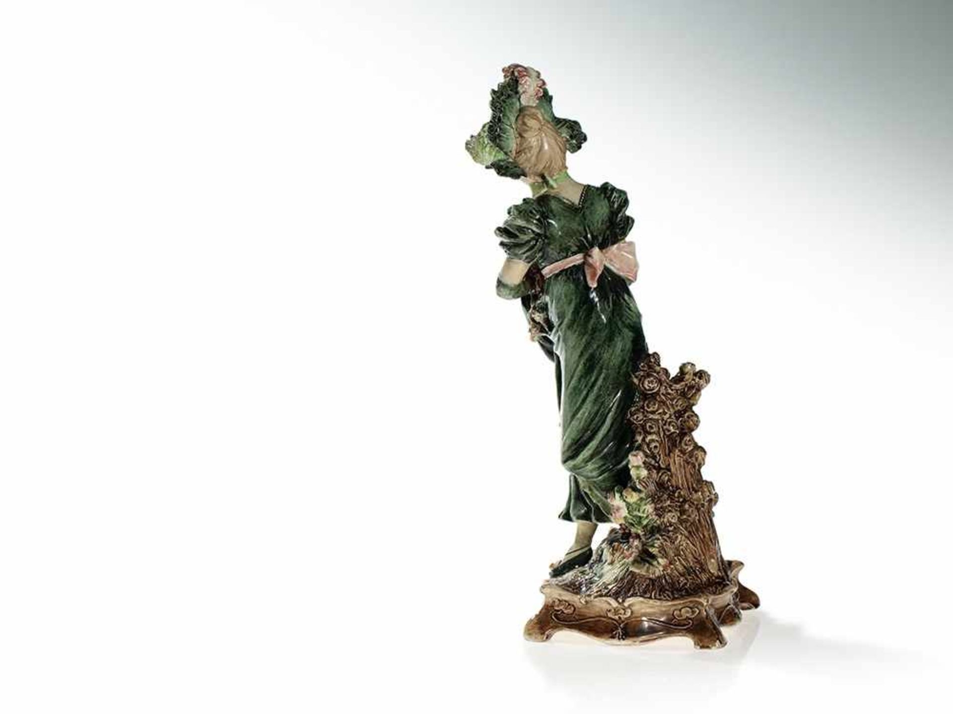 Two Art Nouveau Majolica Figures ‘Lady and Gentleman’, 1910/20 Hand-painted majolica with delicate - Bild 3 aus 16