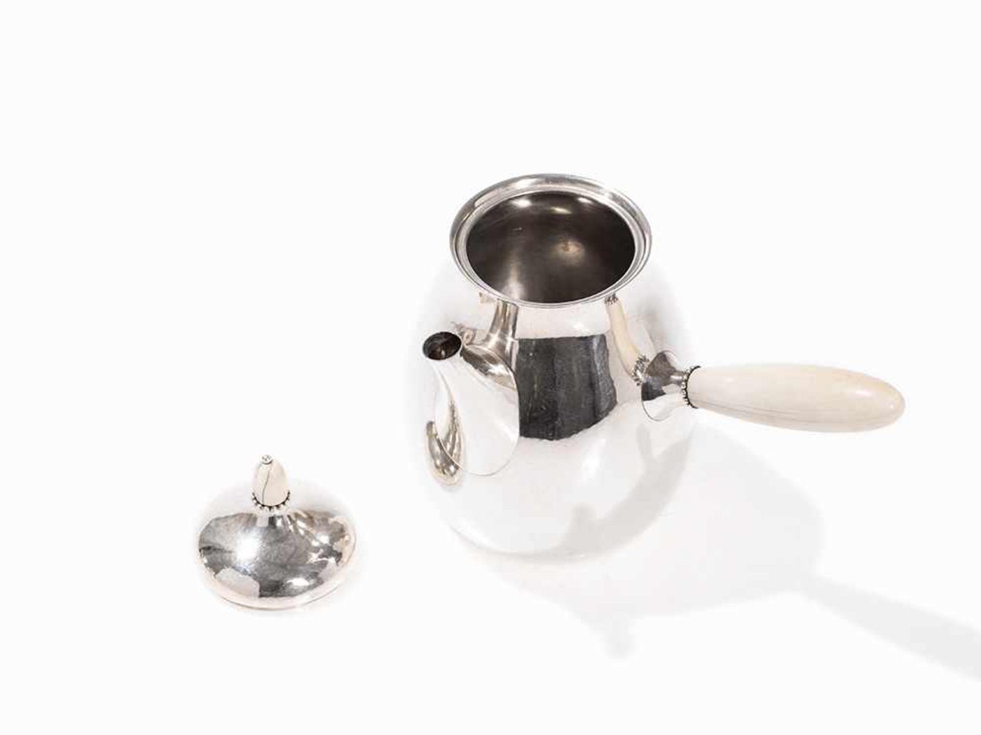 Georg Jensen, Sterling Silver Coffee Service, Denmark, 1933-44 Sterling silver, with a very slight - Bild 8 aus 12