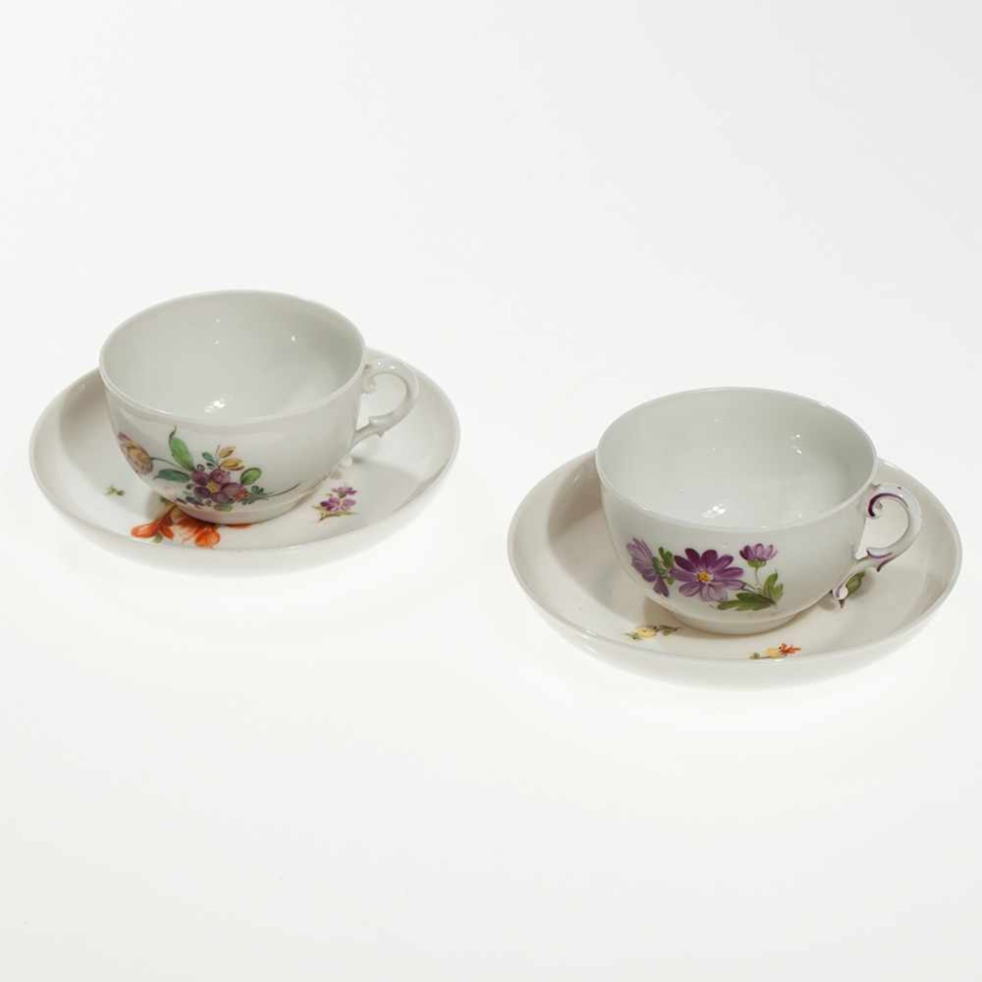 Pair of Ornamental Cups with Floral Decor, Nymphenburg, 20th C Porcelain manufactory Nymphenburg - Bild 8 aus 16