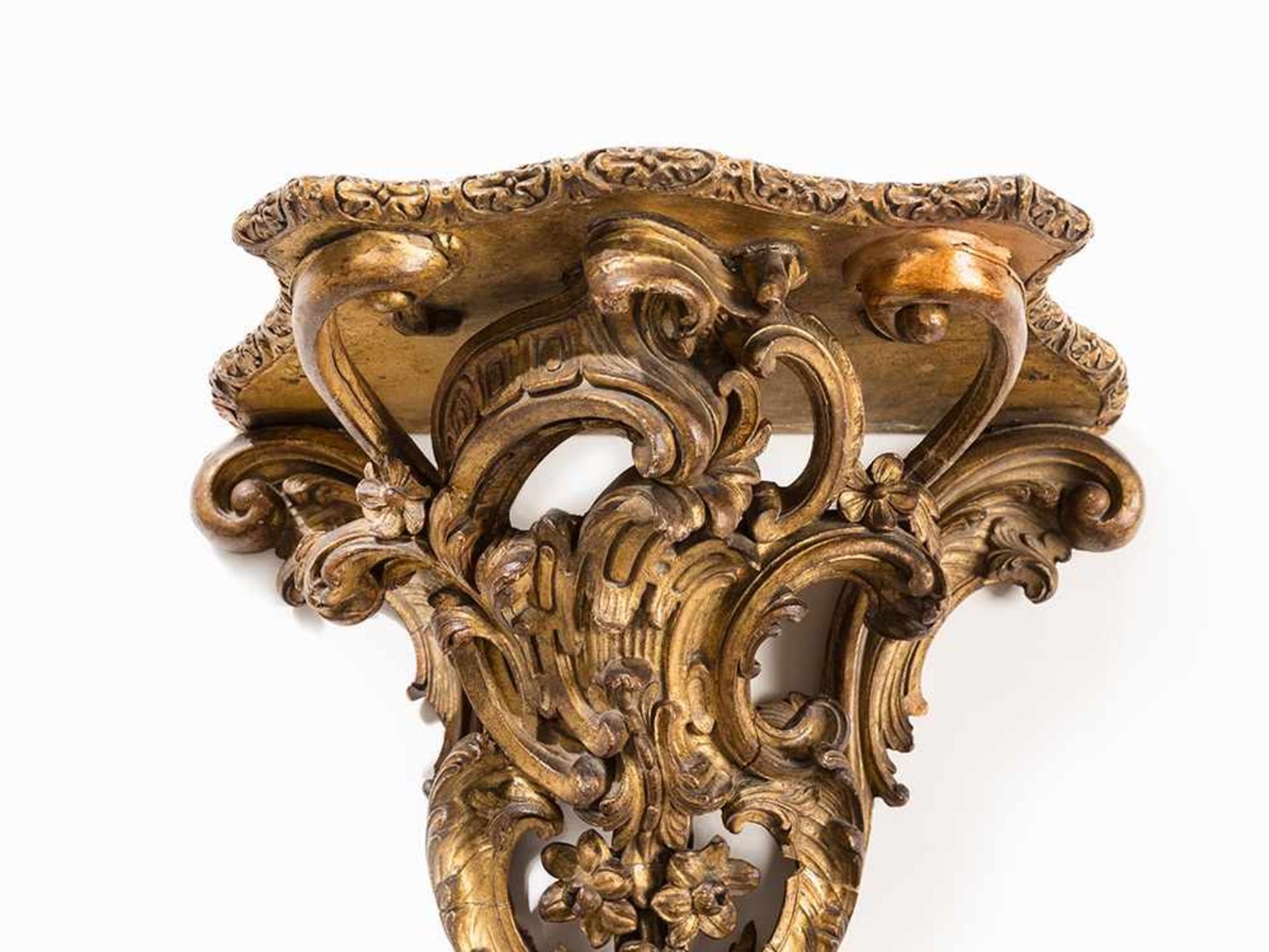Louis XV Console d’Applique with Scrollwork, France, 18th C. Wood, carved, stuccoed and gilded - Bild 4 aus 8