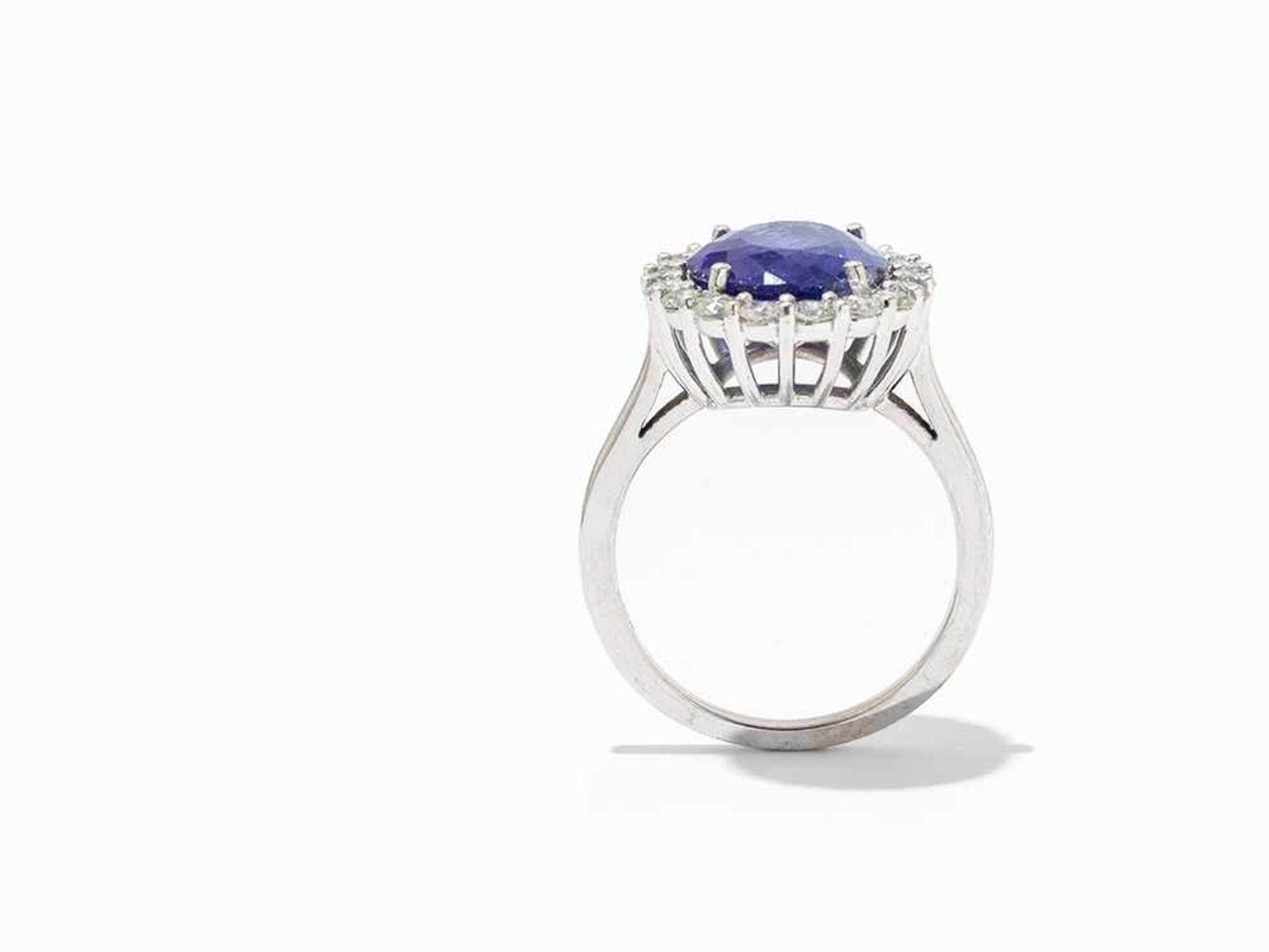 Tanzanite Ring with Brilliant Cut Diamond Border, 14K Gold 14 karat white gold Hallmarked with - Bild 4 aus 7