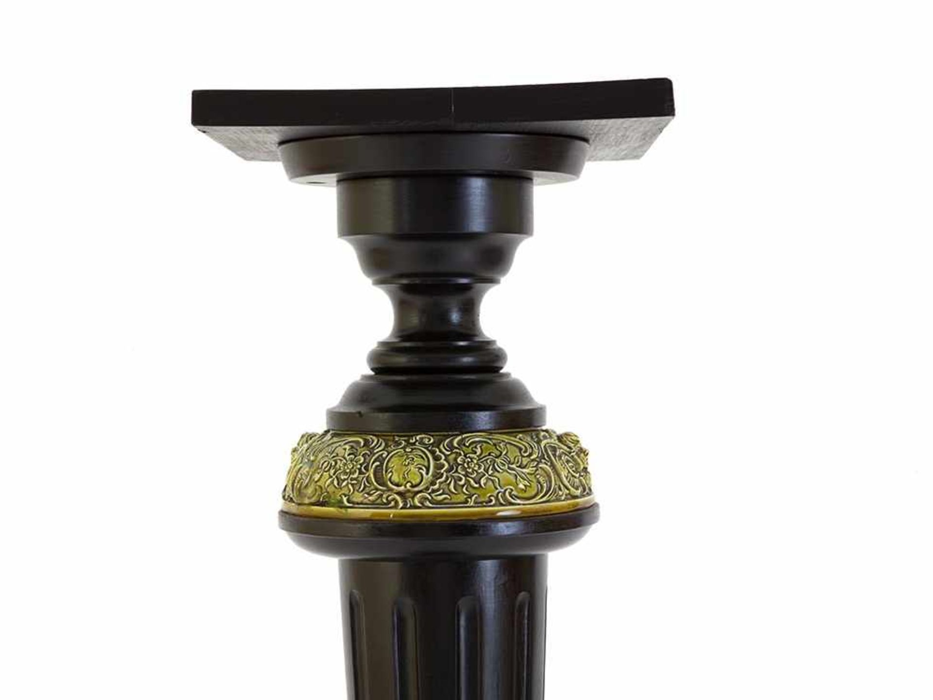 Ebonized Flower Column, presumably German, c. 1880 Ebonized wood Presumably Germany, around 1880 - Bild 3 aus 5