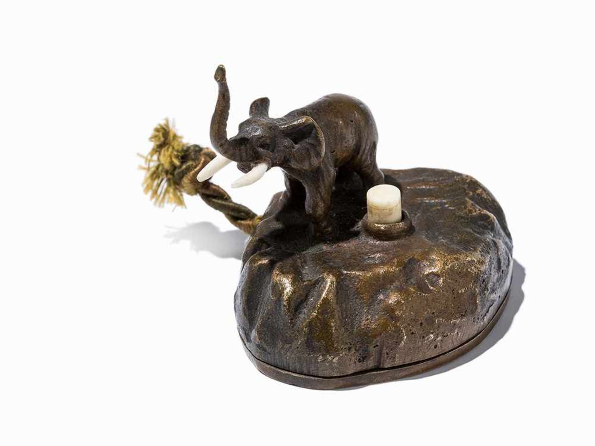 Bell Pusher with 2 Elephants, Early 20th C. | Tischklingeln mit 2 Elefantenfiguren, Frühes 20. Jh. - Bild 4 aus 9