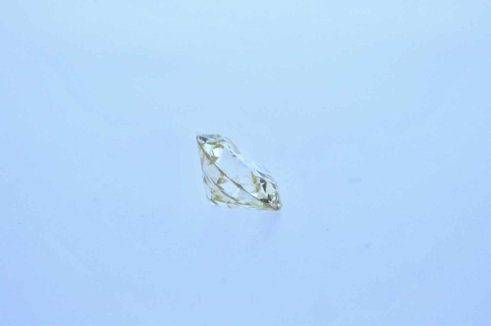 Brilliant 1 loser Brillant im Übergangschliff, 5,83 ct, LY / vvsi-vsi Round Brilliant Diamond One - Image 2 of 2