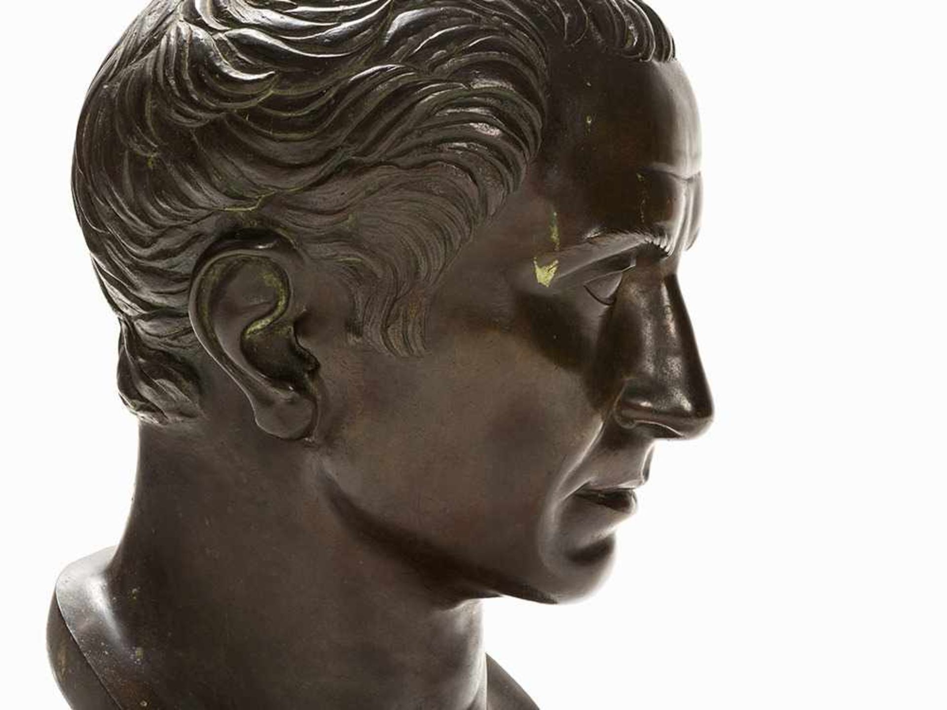 Bronzebüste, Julius Caesar, Italien, Frühes 20. Jh. Bronze, grün patiniert, Marmorsockel. Italien, - Bild 5 aus 7