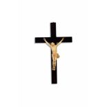 CHRISTUS AM KREUZ Wunderbare Elfenbein Schnitzerei, Maße Holzkreuz 65 x 36 cm, womöglich Russland