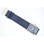 Goldene Armbanduhr Goldene Vintage Armbanduhr, Handaufzug, Datum, Zentralsekunde, schwarzes