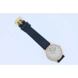 Doxa Goldene Armbanduhr, Doxa Antimagnetique, Handaufzug, Ankerwerk, Zifferblatt mit Patina, 60er