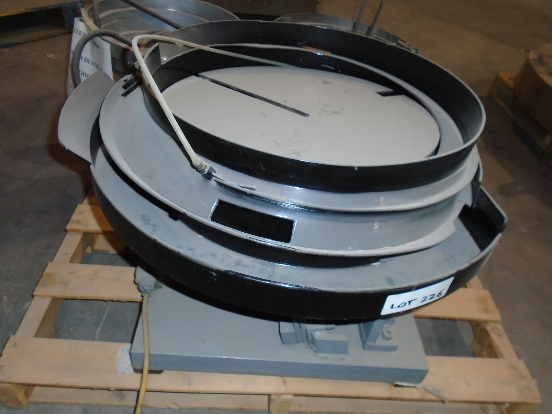 22" Diameter Precision Feeders Vibratory Parts Feeder. Serial #: 1709. Unit is designed to orient