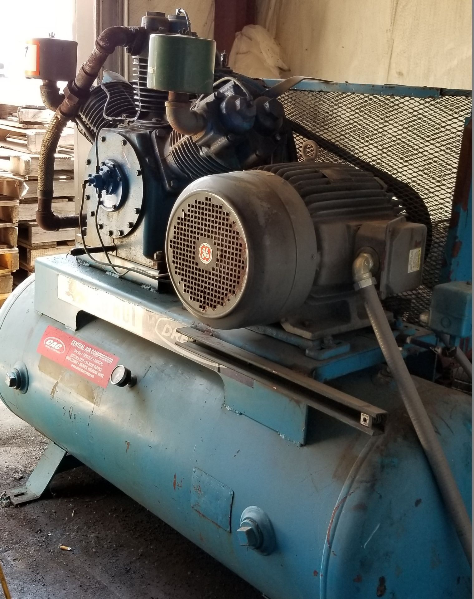 LeRoi 25 HP Air Compressor - 3 Phase. 140 PSI - Image 4 of 4