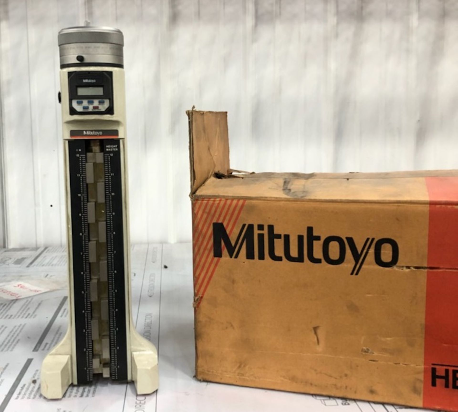 Mitutoyo Height Master Unit with 12" Riser