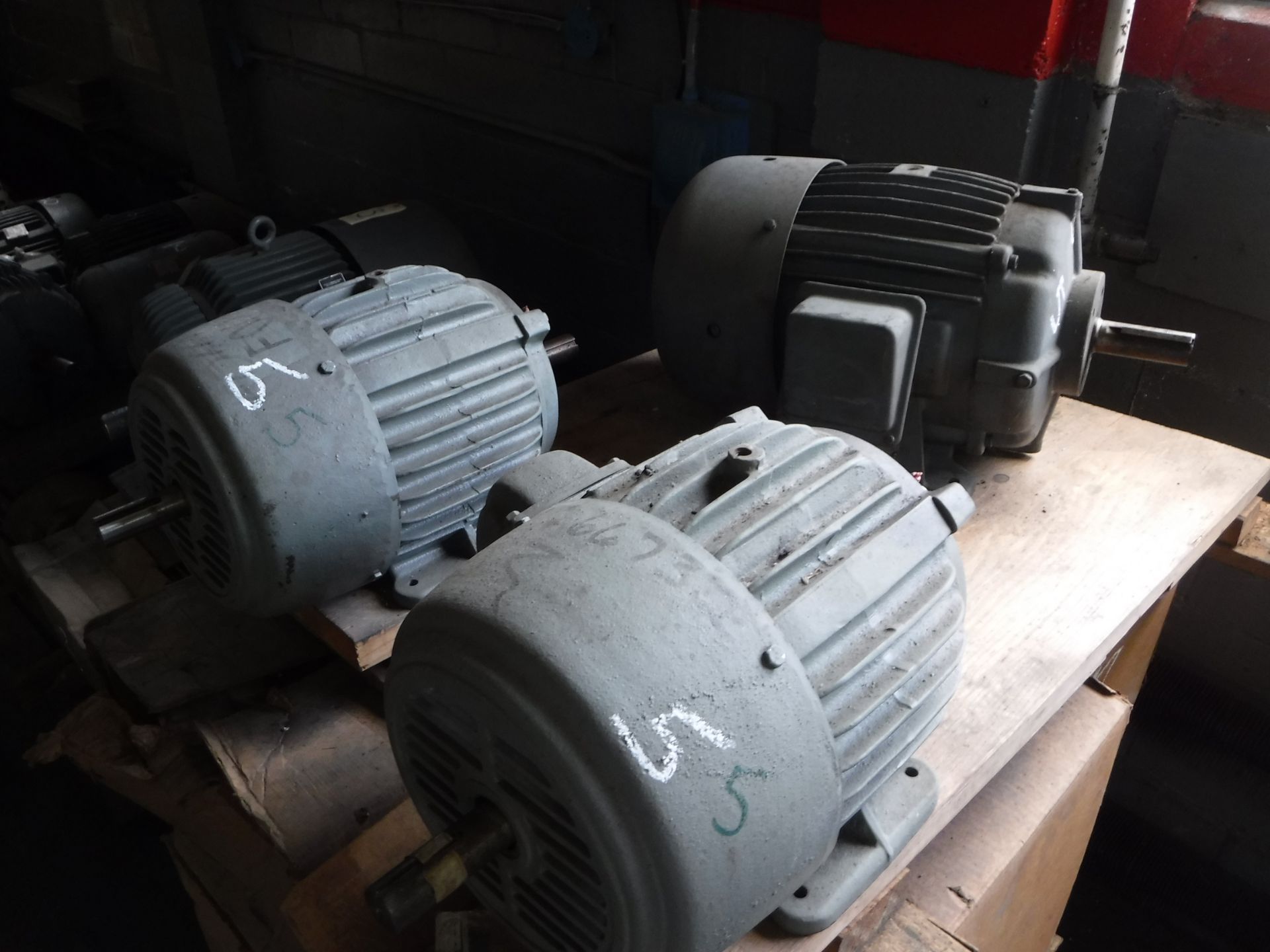 Group of 12 Enclosed Motors - Image 2 of 3