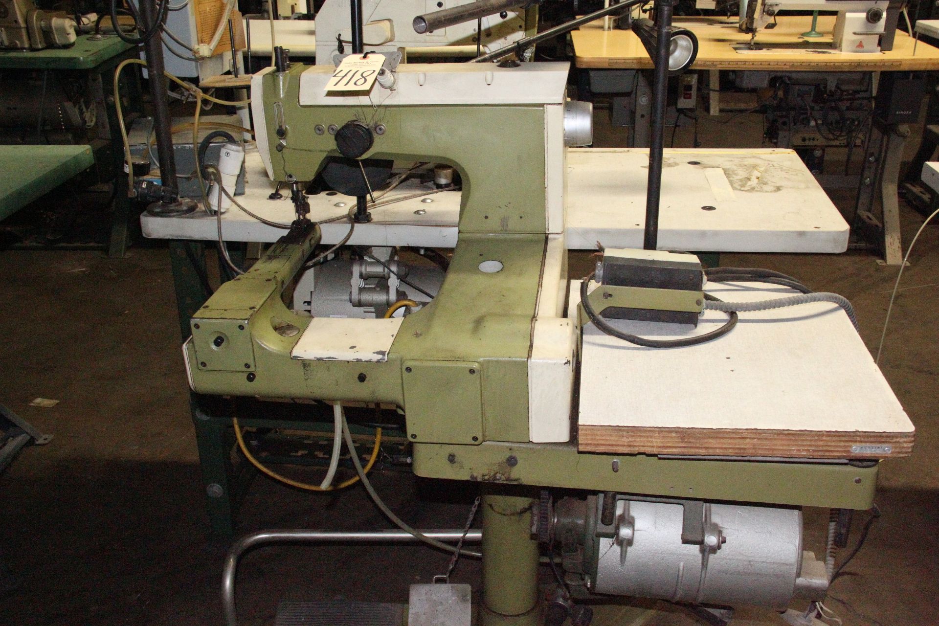 Rimoldi 184-00-2CA-11 Off-the-Arm Chainstitch Sewing Machine - Image 2 of 4