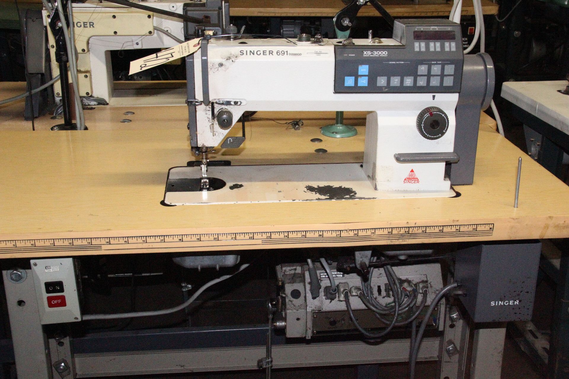 Singer 691D200GD Single Needle Lockstitch Sewing Machine - Image 3 of 5