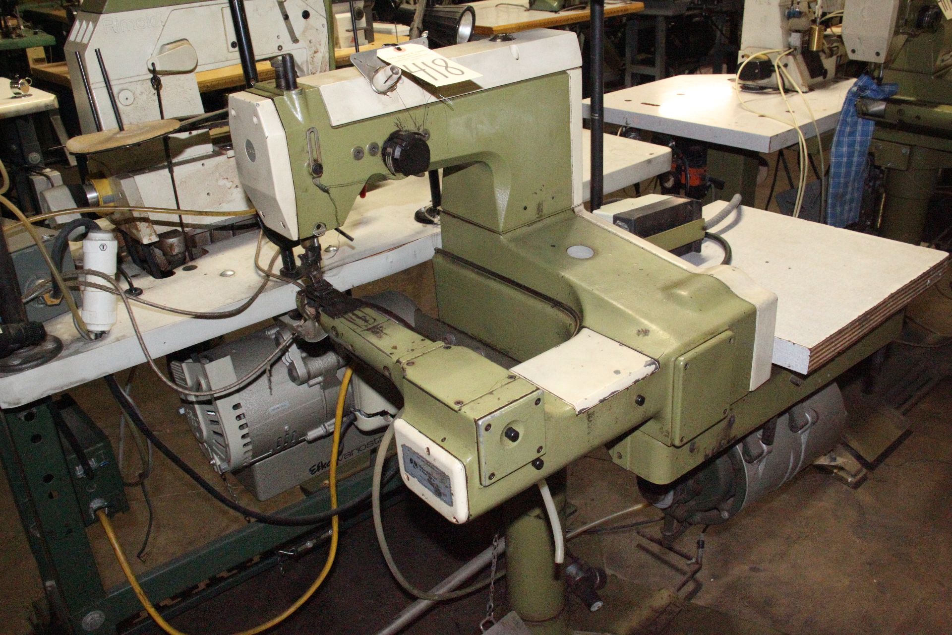 Rimoldi 184-00-2CA-11 Off-the-Arm Chainstitch Sewing Machine