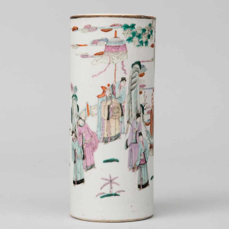Jarrón cilíndrico en porcelana china familia rosa. Trabajo Chino, Finales del siglo XIX-XX