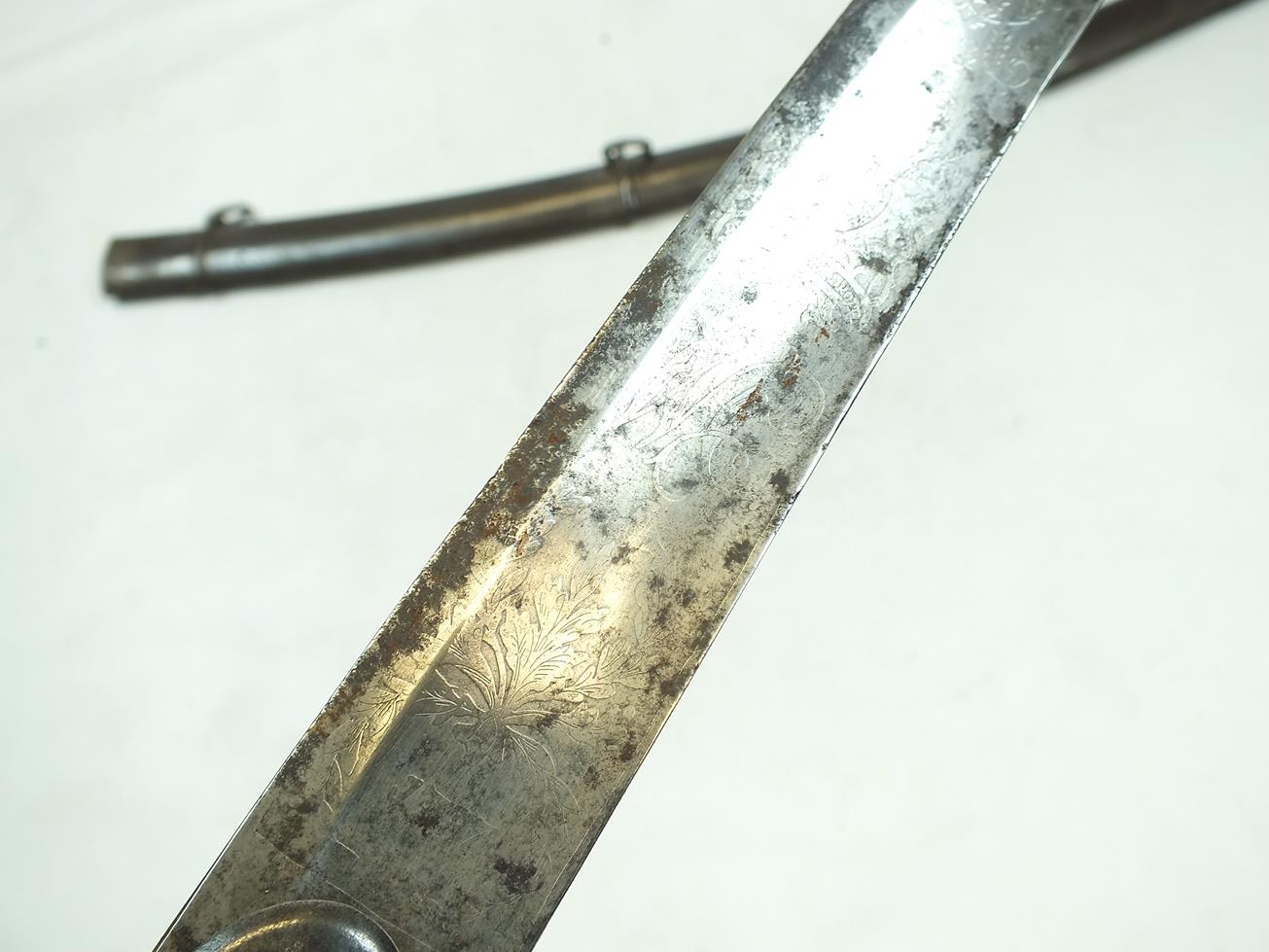 AN UNUSUAL 1796 PATTERN CAVALRY OFFICER'S SWORD, 83cm curved blade etched with scrolling foliage, - Bild 8 aus 21