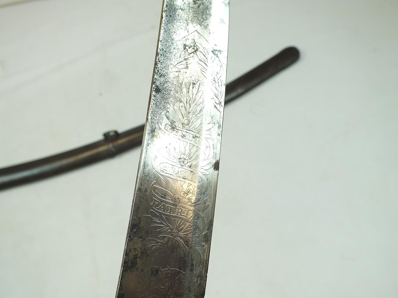 AN UNUSUAL 1796 PATTERN CAVALRY OFFICER'S SWORD, 83cm curved blade etched with scrolling foliage, - Bild 7 aus 21