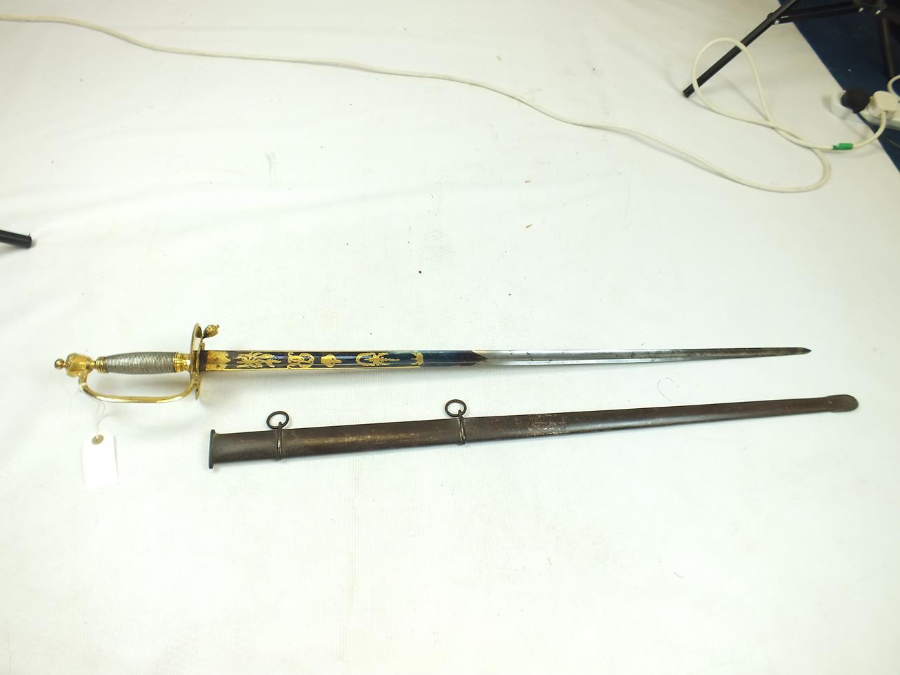 A GOOD BLUED AND GILT 1796 PATTERN INFANTRY OFFICER'S SWORD, 82.5cm blade by J.J. Runkel of - Image 4 of 17