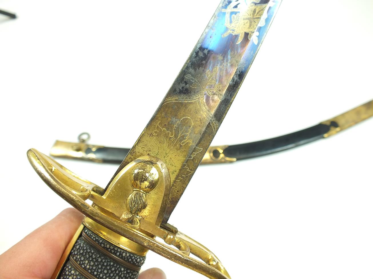 AN 1803 PATTERN GRENADIER OFFICER'S SWORD, 79cm curved blade with clipped back point, decorated with - Image 4 of 24