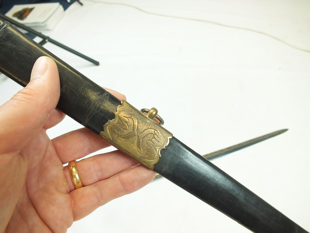 A GEORGIAN NAVAL OFFICER'S DRESS SWORD, 72.5cm flattened diamond section blade etched with scrolling - Image 17 of 21