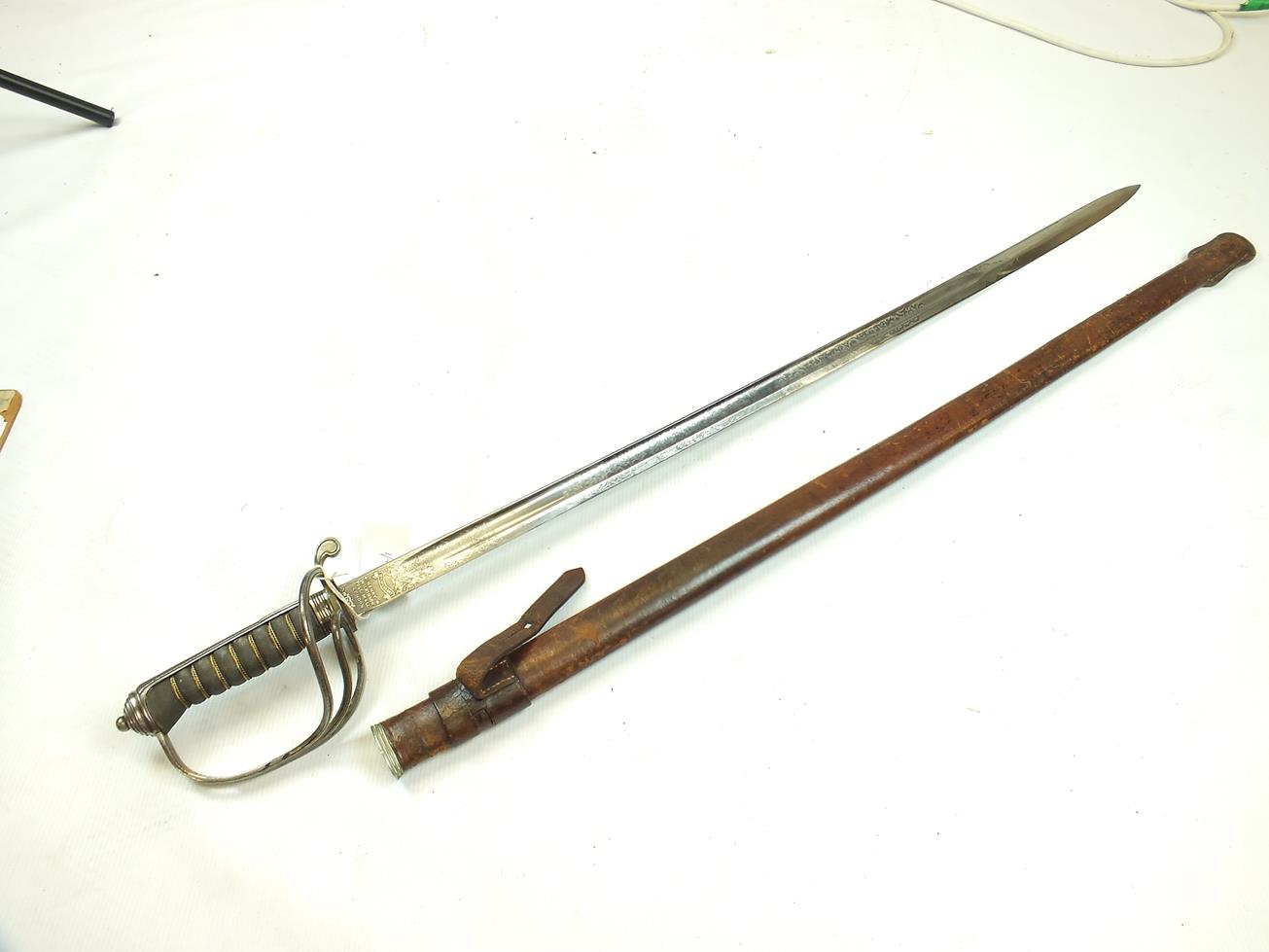 A ROYAL ARTILLERY OFFICER'S SWORD BY WILKINSON, 86cm slightly curved blade etched with scrolling - Bild 2 aus 14