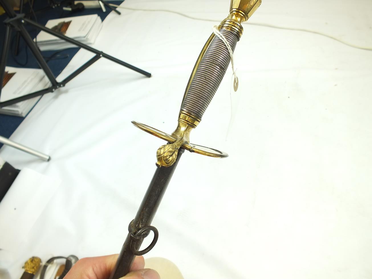 A GOOD BLUED AND GILT 1796 PATTERN INFANTRY OFFICER'S SWORD, 82.5cm blade by J.J. Runkel of - Image 16 of 17