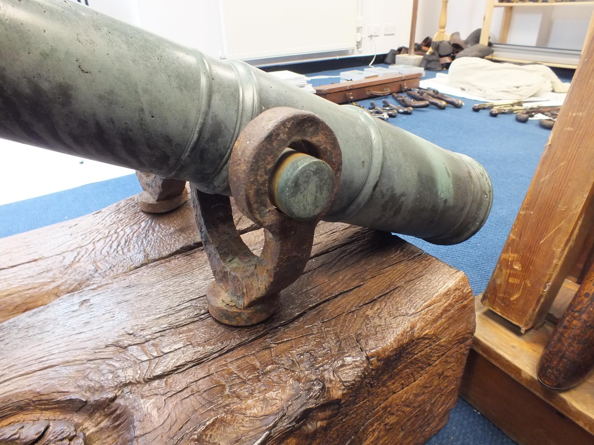 A PAIR OF AMERICAN SWIVEL MOUNTED BRONZE CANNON, 35.75inch five-stage barrels with swollen 15/ - Image 19 of 20