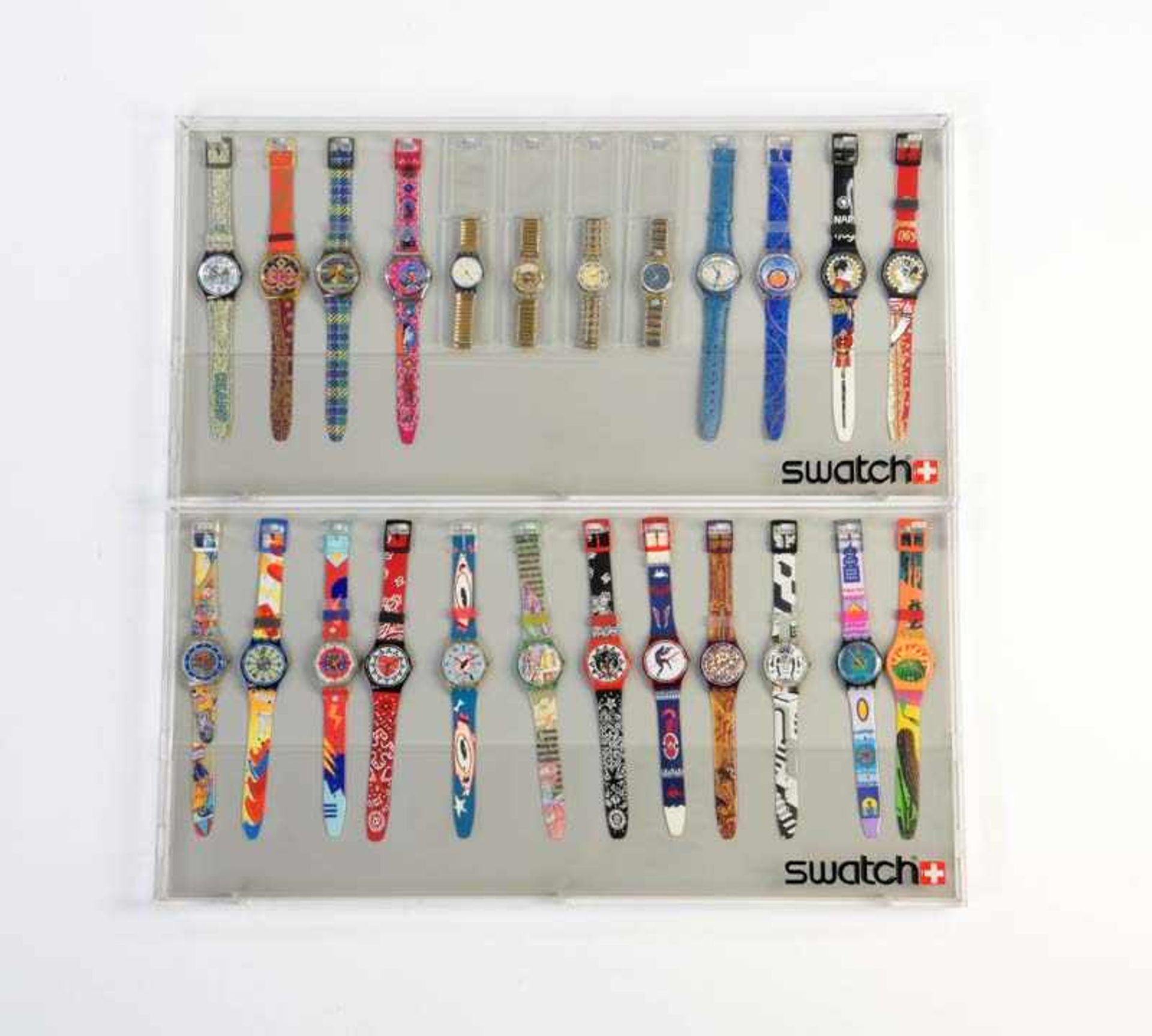 Swatch, 2 Displays mit 24 Uhren, Swiss made, neuwertig Swatch, 2 Displays with 24 Watches, Swiss