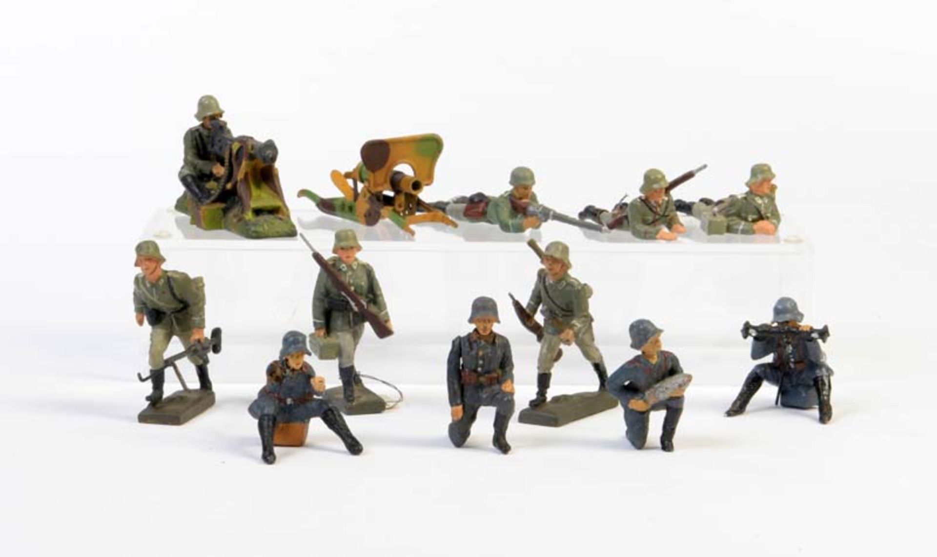 Elastolin, Lineol: MG Truppe 10 Soldaten, Germany VK, 7 cm, Masse, min. LM, 1x Arm abgebrochen (