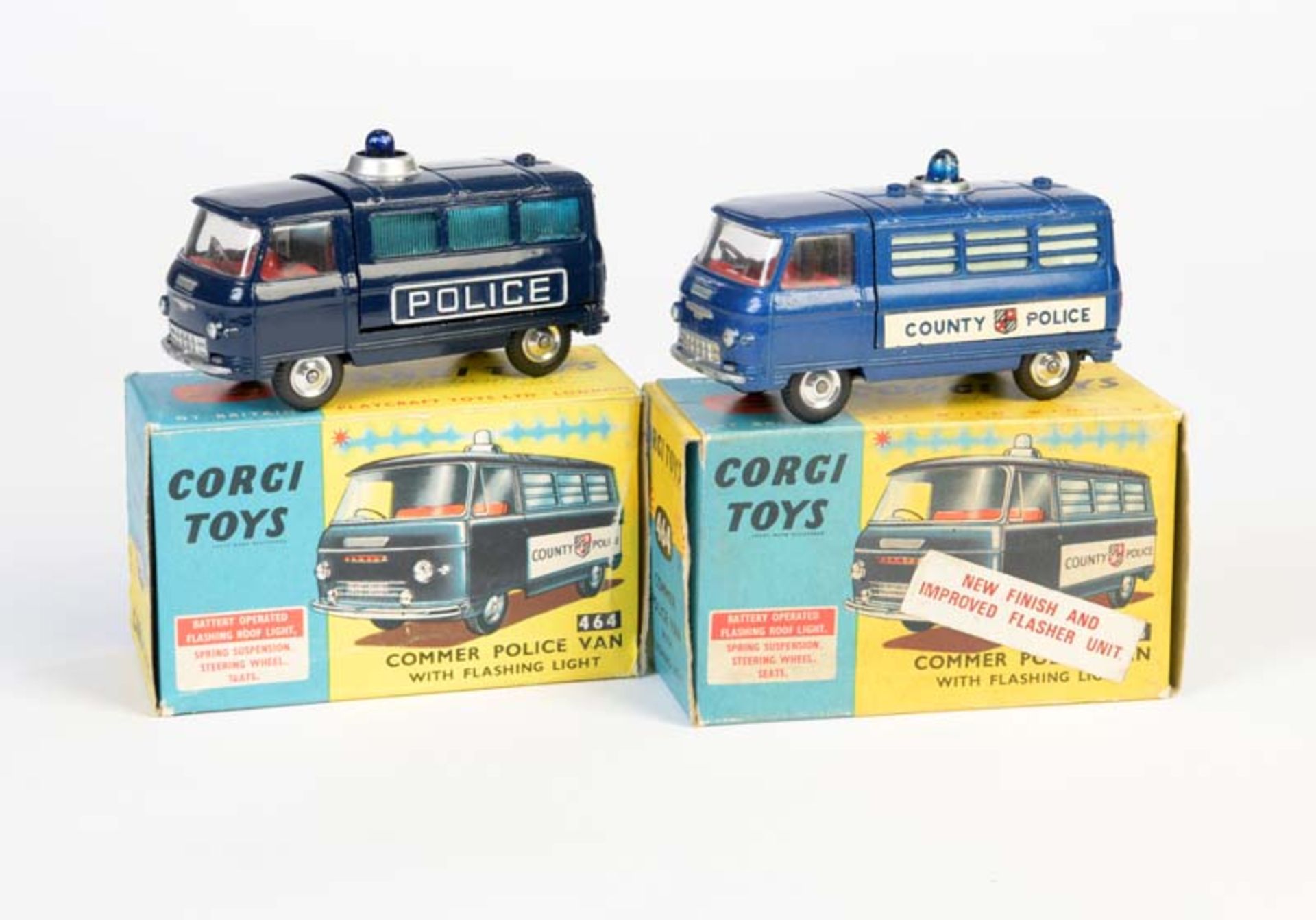 Corgi Toys, 2x Polizei Mannschaftswagen mit Blaulicht, England, 1:43, Druckguss, min. LM, Okt Z