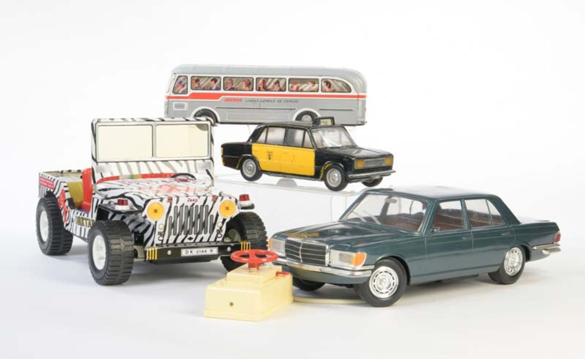 Rico, Paya: Jeep, Mercedes, Taxi Barcelona + Iberia Bus, Spain, 26-46 cm, teilw. bespielt,