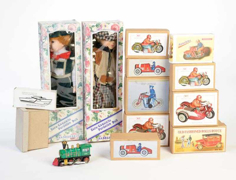 Konvolut China Spielzeug + 2 Puppen, 12-40 cm, GemBw, Blech, UW ok, meist neuwertig, Z 1-2Bundle