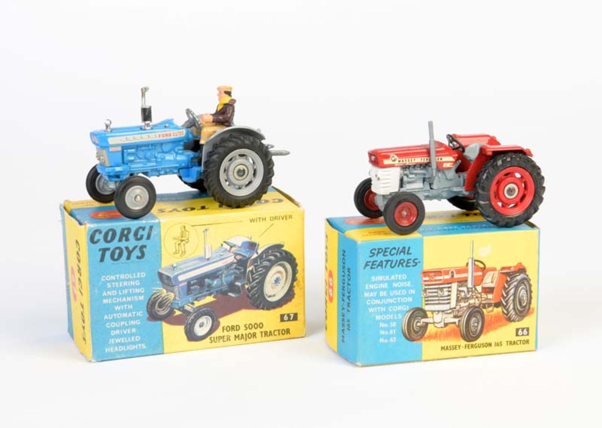 Corgi Toys, 2x Traktor 66 + 67 (Ford + Massey Ferguson), England, 1:43, Druckguss, min. LM, Okt Z