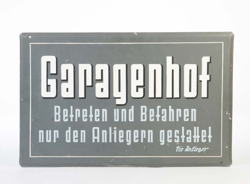 Blechschild "Garagenhof" 60er Jahre, 72x46 cm, LM, Z 2-Tin Plate Sign "Garagenhof" from the 60s,