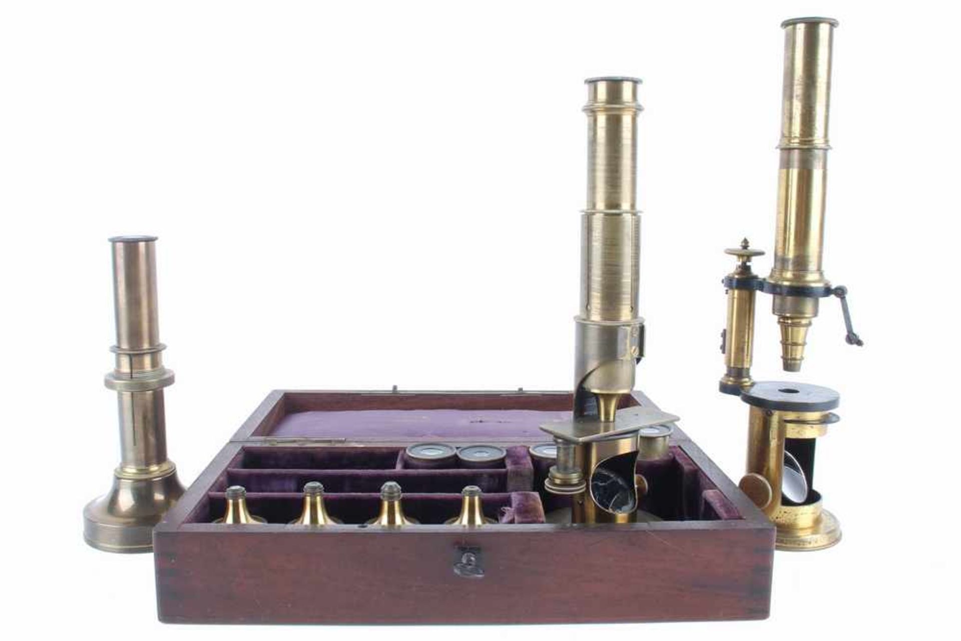 Drei Biedermeier Mikroskope 19. Jahrhundert, Messing, 1 mal im original Holzkasten, 4 zusätzliche