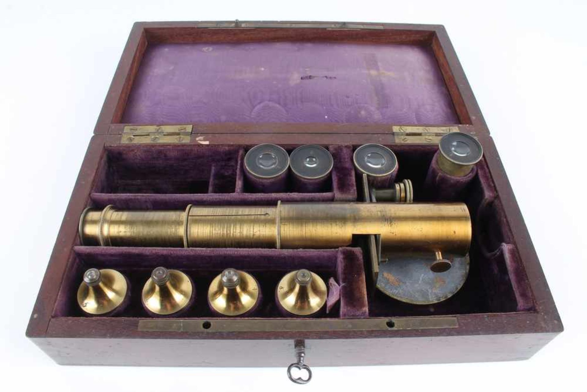 Drei Biedermeier Mikroskope 19. Jahrhundert, Messing, 1 mal im original Holzkasten, 4 zusätzliche - Bild 4 aus 4