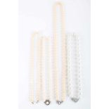 4 Perlenketten,teils mit Silberverschluss, Vintage, Perlen ungeprüft, gebrauchter Zustand ggf.