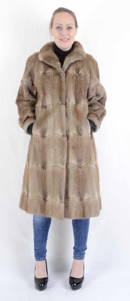 Schöner weicher Bisam Pelzmantel, lang, nice soft muskrat Fur coat, long, Size 38/40sehr weiche - Image 5 of 18