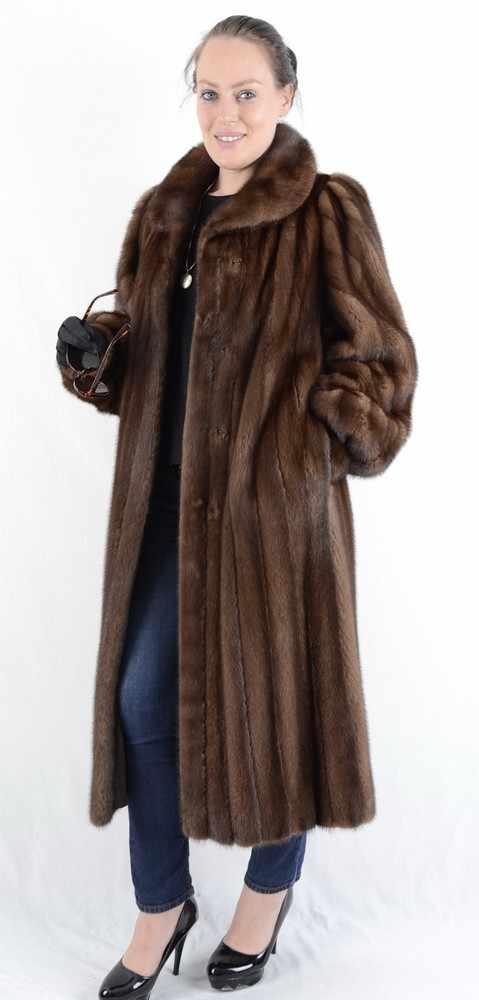 Pelzmantel Demi Buff SAGA MINK Nerzmantel, lang, SAGA Mink Fur Coat, full Lenght, Size: 44 / - Image 13 of 18