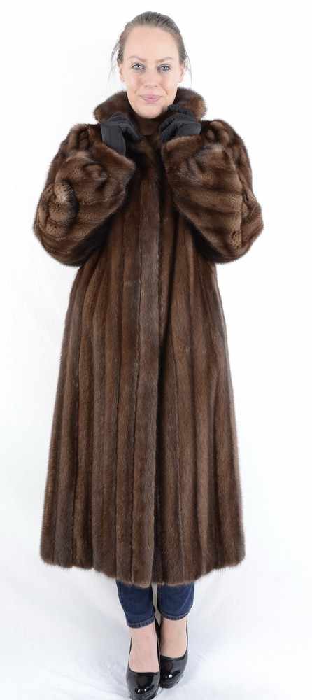 Pelzmantel Demi Buff SAGA MINK Nerzmantel, lang, SAGA Mink Fur Coat, full Lenght, Size: 44 / - Image 12 of 18