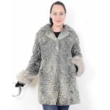 Graue Pelzjacke Persianer Jacke mit Fuchsbesatz (abnehmbar), grey Fur jacket persianer lamb jacket