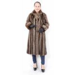 Waschbär Pelzmantel lang, Raccon - Raccoon, Fur coat, full Length, Size: 38 / Lsehr gepflegt,