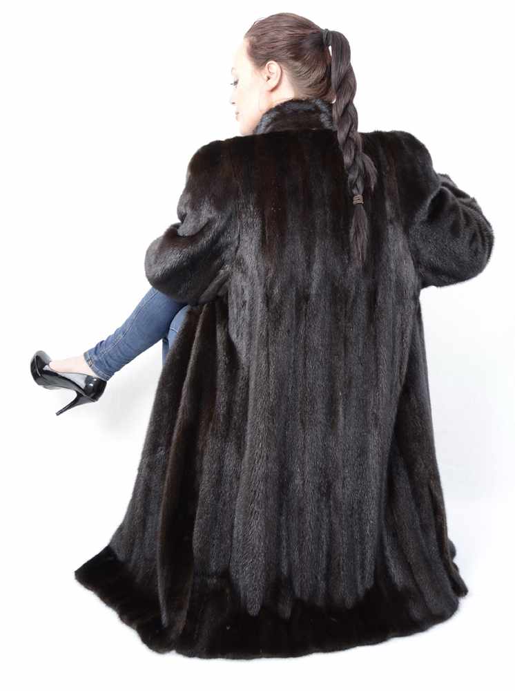 Pelzmantel, Female dunkel brauner Nerzmantel, lang, Female Mink fur Coat, full length, Size: 40 /