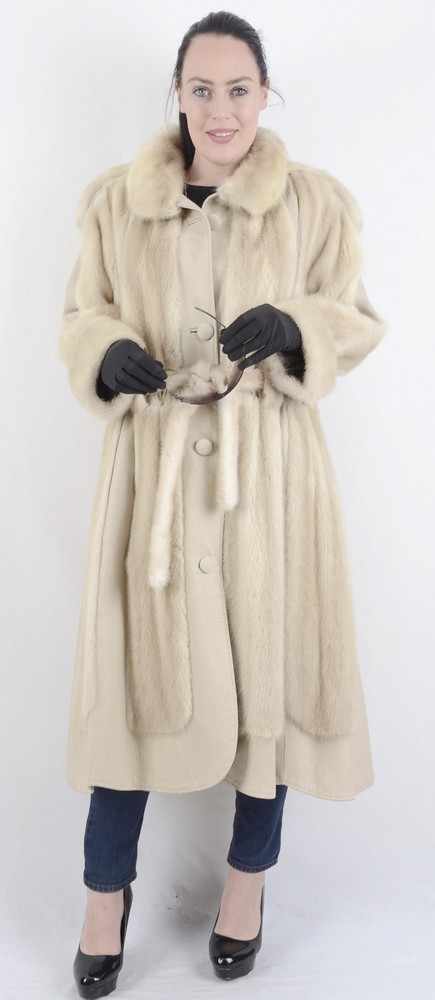 Pelzmantel, ausgefallender Nerzmantel beige mit Leder abgesetzt und Gürtel, amazing beige Mink fur - Image 5 of 8