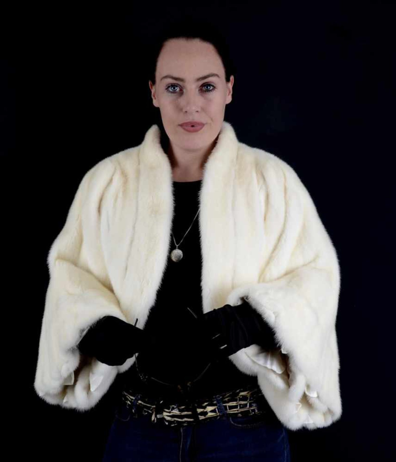 Pelzjacke Cocktail Nerz Jacke weiß mit Perlen, Cocktail Fur Mink Jacket white with pearls, Size: